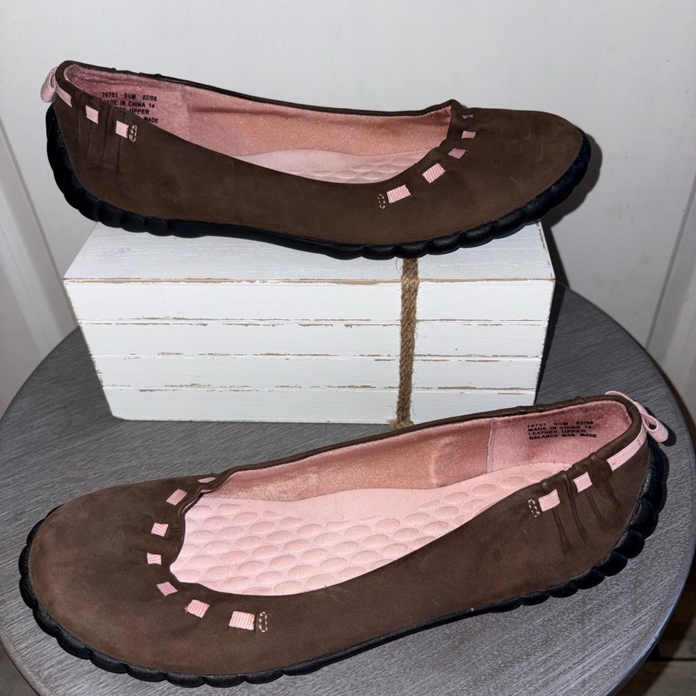 Privo Brown and Pink Women's Flats - sz9.5 (P23) - Picture 2 of 5